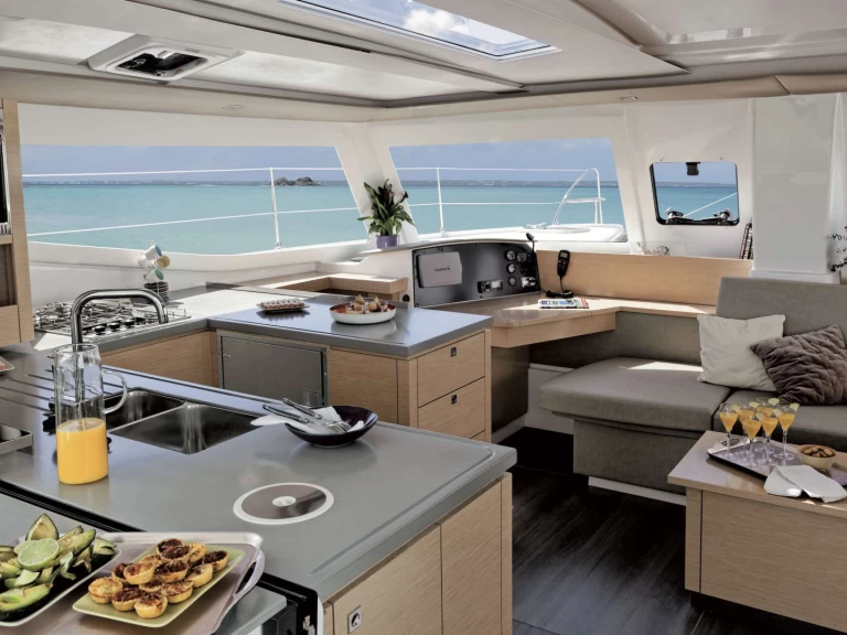 Noleggio barche Fountaine Pajot Mahana a Polinesia Francese su Samboat