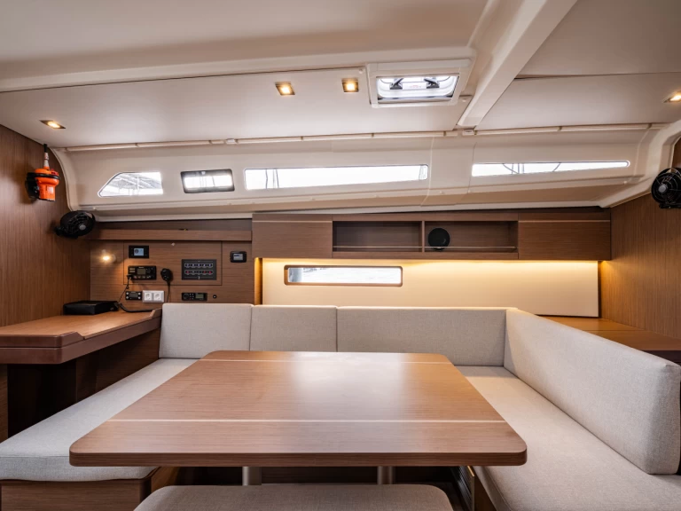 Noleggio barche Néa Péramos economico Oceanis 40.1