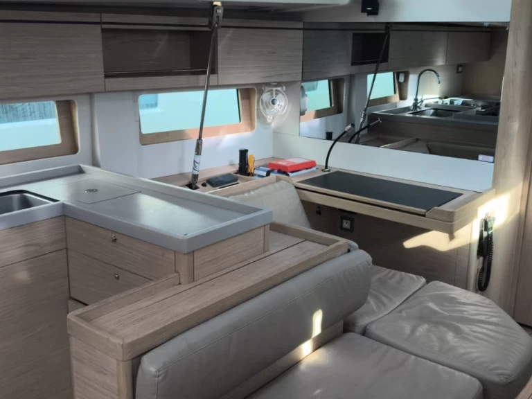 Noleggio Barca a vela Bénéteau con patente nautica