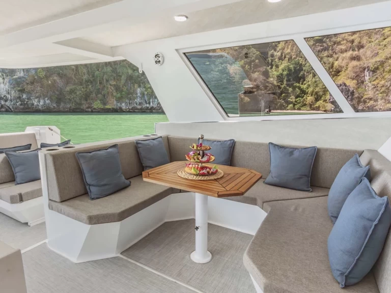 Noleggio Catamarano Prada  con patente nautica