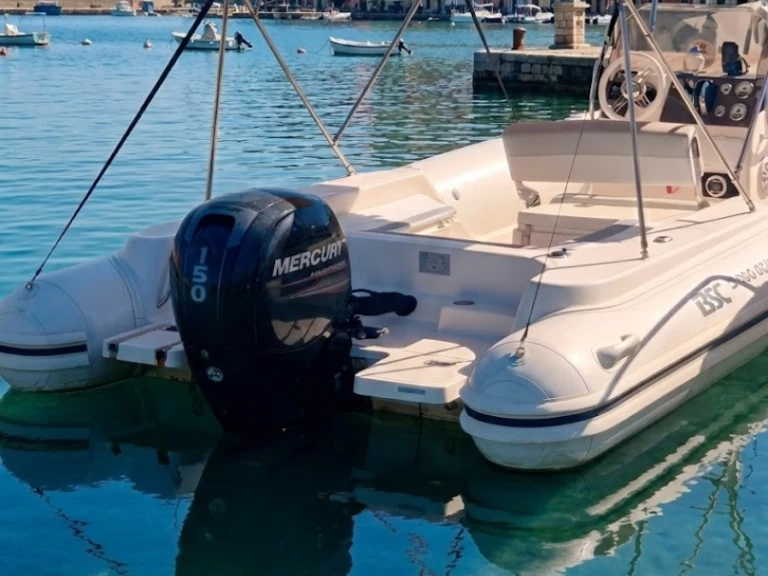 Noleggio Gommone con o senza skipper Bsc a Italia