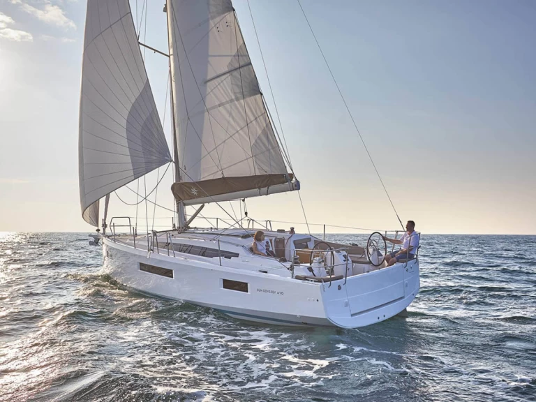 Jeanneau Sun Odyssey 410 da affittare a  Álimos