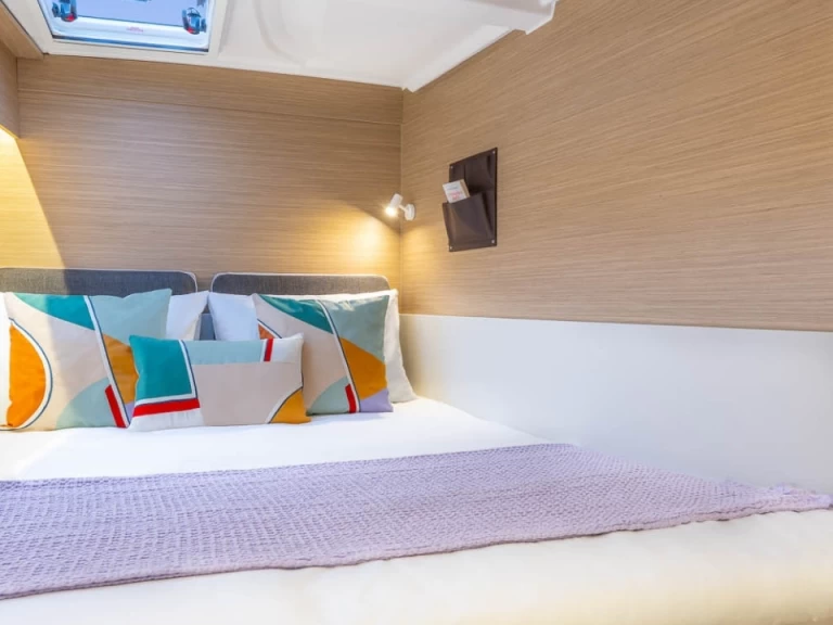 Catamarano a noleggio a Álimos al miglior prezzo