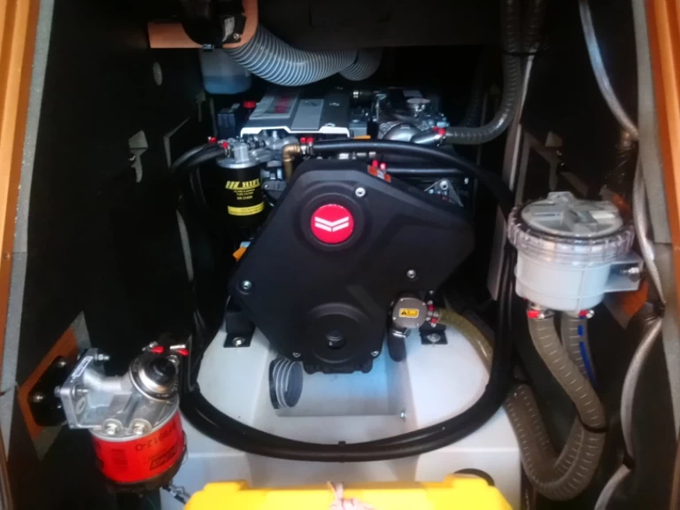 Noleggio barche Néa Péramos economico Sun Odyssey 519