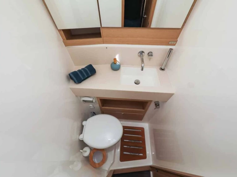 Noleggio Barca a vela con o senza skipper Dufour a Cagliari