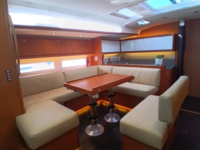 Barca a vela a noleggio a Cagliari al miglior prezzo