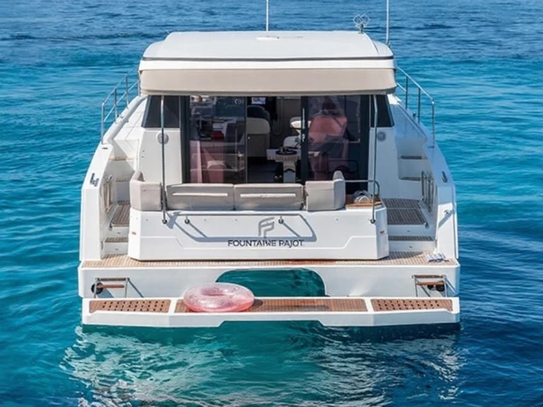 Noleggio Catamarano Fountaine Pajot con patente nautica