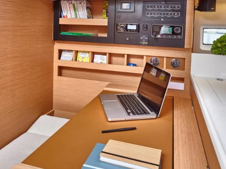 Barca a vela a noleggio a Ibiza Town al miglior prezzo