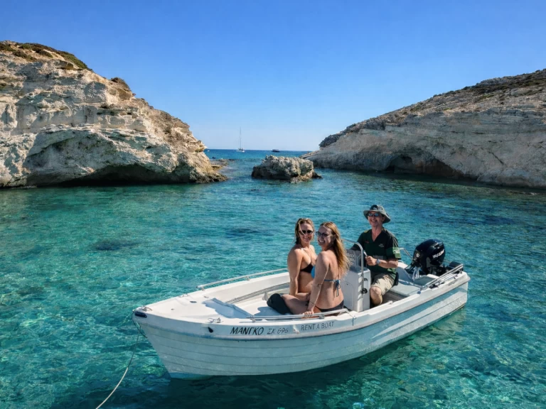 Noleggiare una Assos FunBoat Mango a Provatás