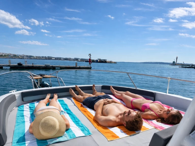 Noleggio barche Cannes economico Cap Camarat 9.0 CC