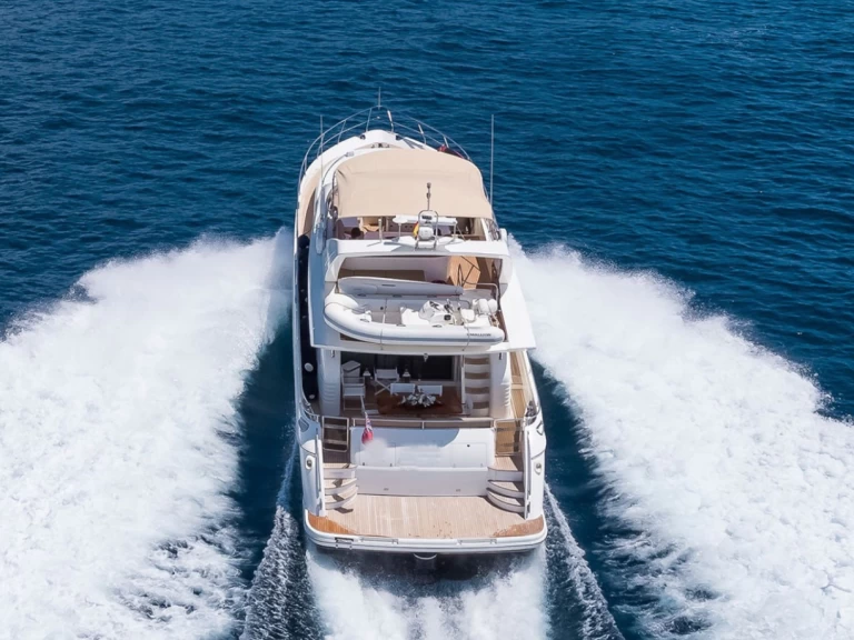 Noleggio Yacht di lusso a Mykonos (Citta) – Princess Princess 21 M