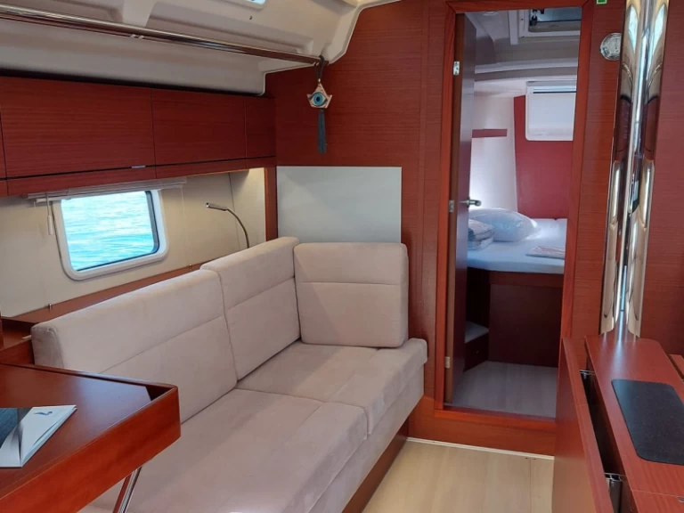 Noleggio Barca a vela Hanse con patente nautica