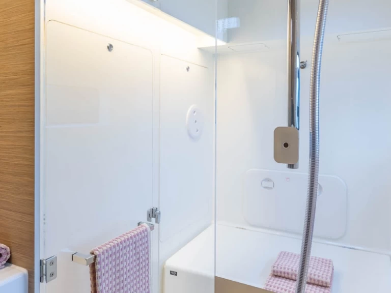 Noleggio Catamarano con o senza skipper Lagoon a Néa Péramos