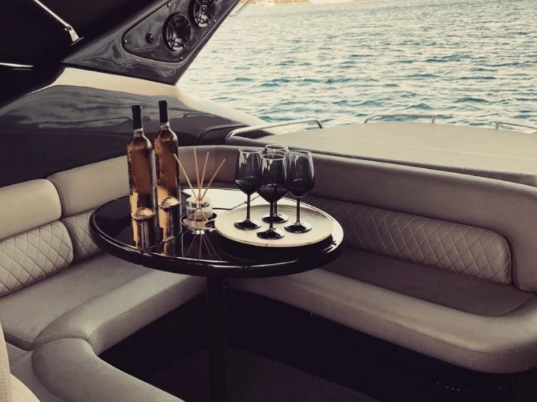 Noleggio Yacht di lusso con o senza skipper Cranchi a Mykonos (Citta)