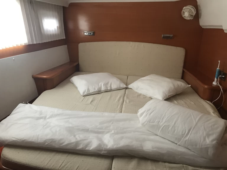 Noleggio Catamarano Lagoon con patente nautica