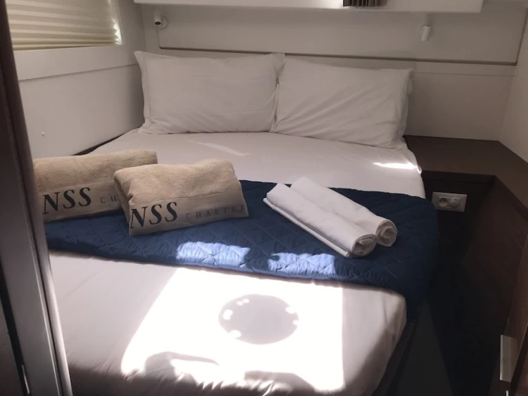 Noleggio Catamarano a San Teodoro – Lagoon Lagoon 40