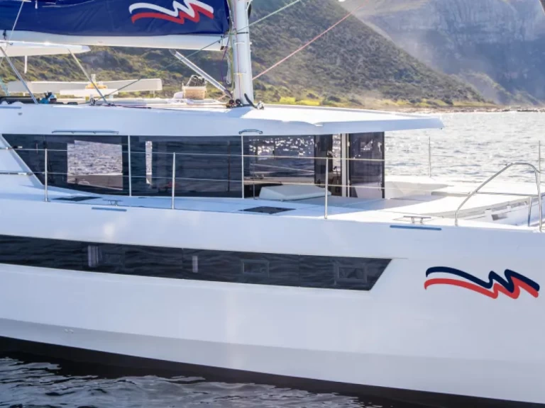 Noleggio Catamarano Leopard con patente nautica