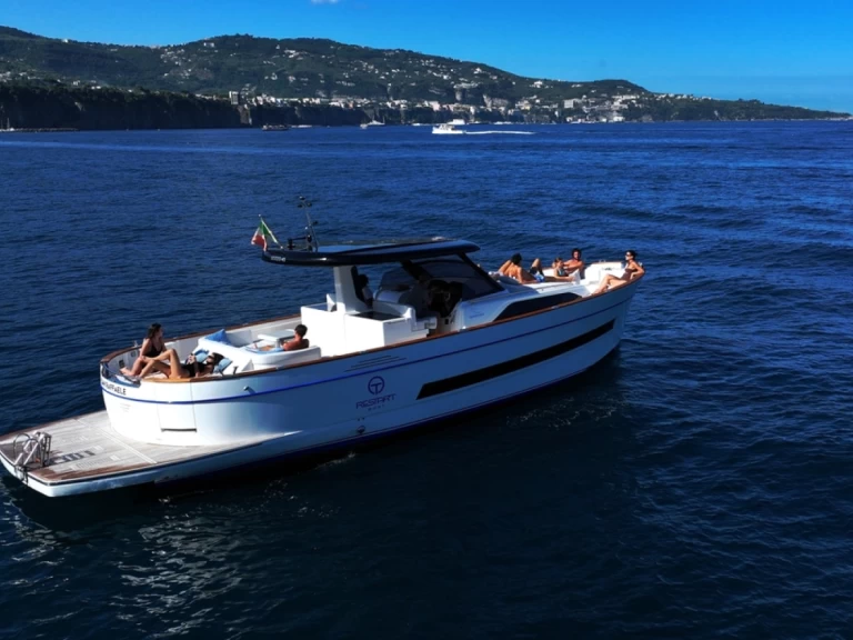 Noleggio barche Apreamare Apreamare Gozzo 45 a Sorrento su Samboat