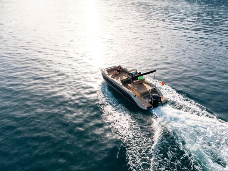 Bulldog 600 da affittare a  Zara