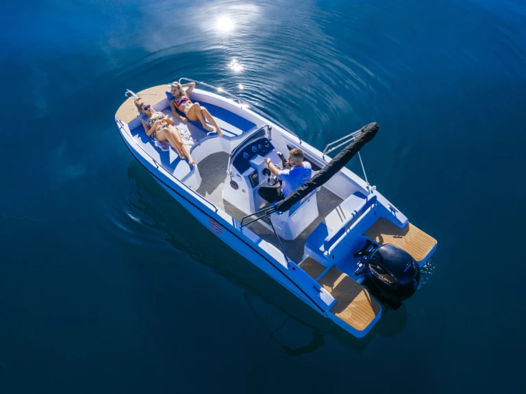 Noleggio barche Oktogon Venturo 21 a Zara su Samboat