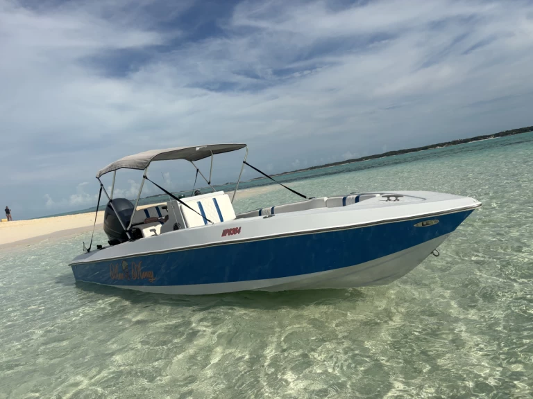 Noleggio barche Nassau economico Paramount 21