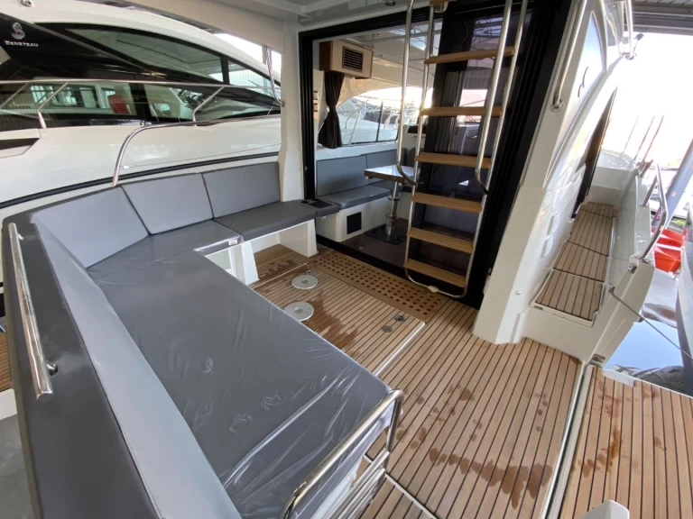 Noleggio Barca a motore con o senza skipper Bénéteau a Ajaccio