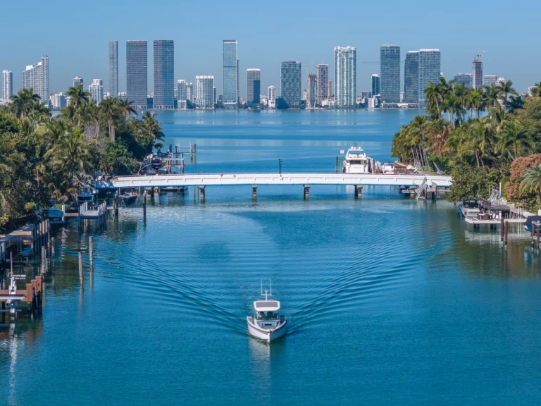 Noleggio barche Axopar 38 Sun-Top a Miami su Samboat