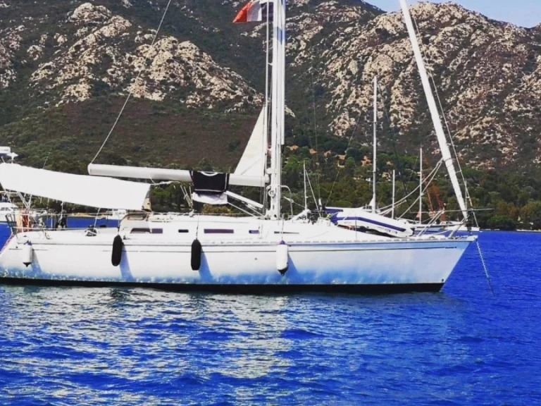 Noleggio Barca a vela Jeanneau con patente nautica