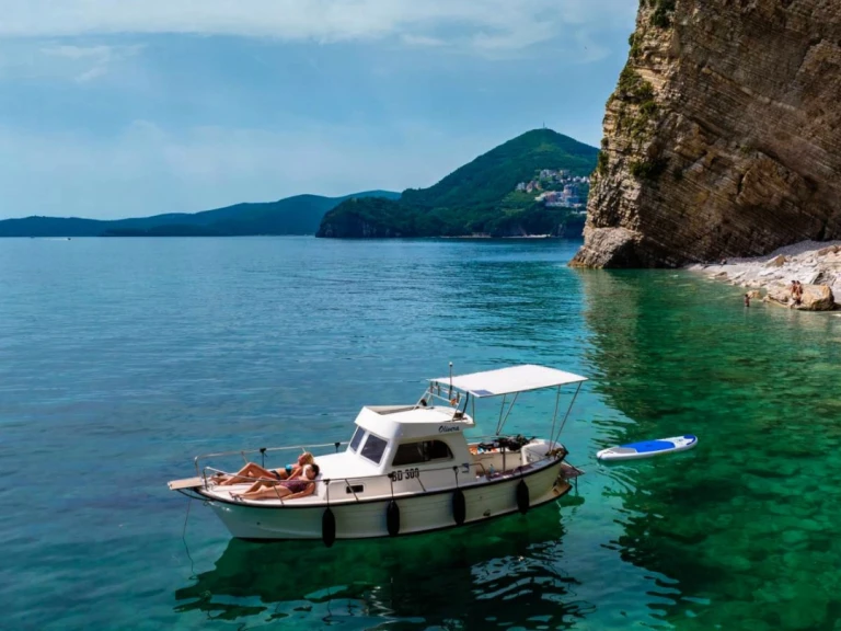 Noleggio a Budvanski Zaliv – Navar 710 su SamBoat