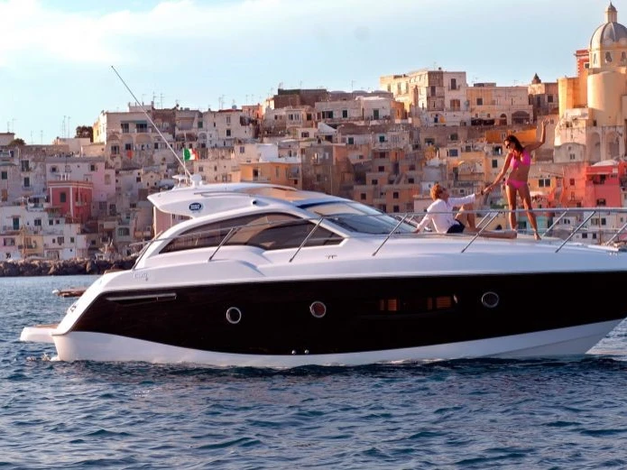 Barca a motore a noleggio a Beaulieu-sur-Mer al miglior prezzo