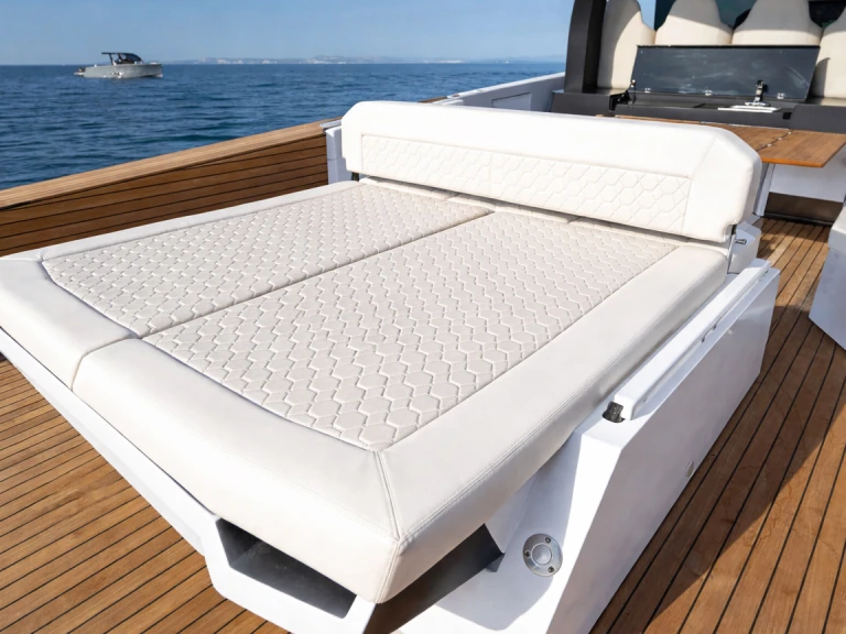 Maxim Max 44R da affittare a  Ibiza Town