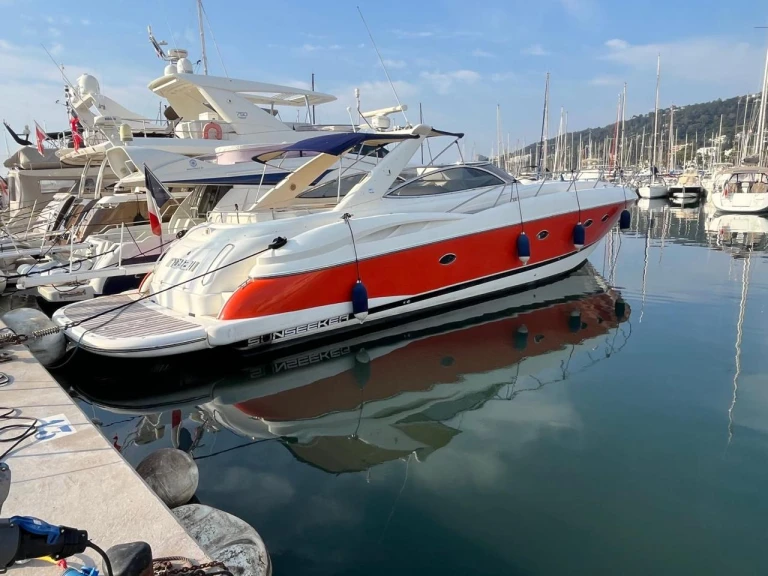 Noleggio Barca a motore a Port Camille Rayon – Sunseeker Predator 56