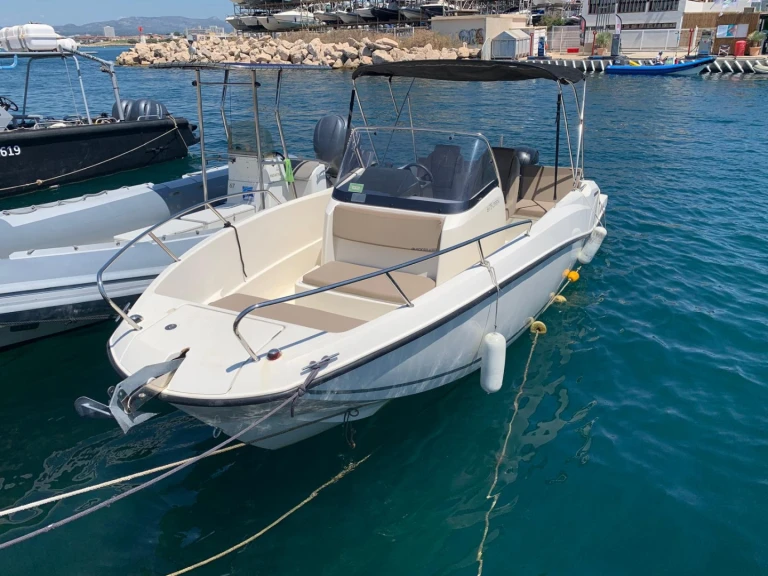 Noleggio Barca a motore Quicksilver con patente nautica