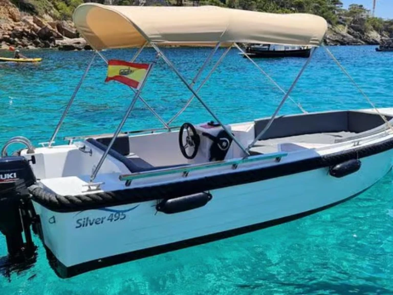Noleggio Barca a motore Silver con patente nautica