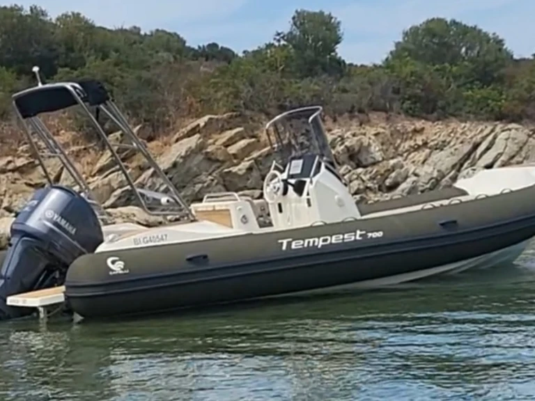 Noleggio Gommone con o senza skipper Capelli a San Fiorenzo