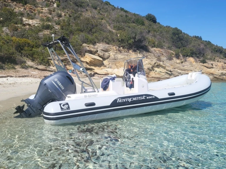 Noleggio Gommone Capelli con patente nautica