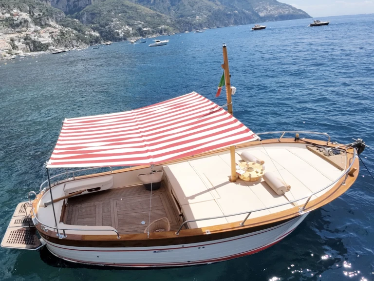 Noleggio barche Positano economico Gozzo 7.20