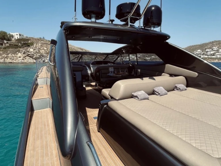 Noleggio Yacht di lusso con o senza skipper Sunseeker a Mykonos (Citta)