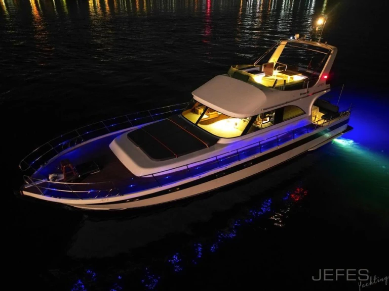 Noleggiare una Custom Made Special a Beşiktaş