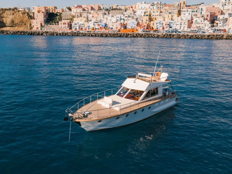 Noleggio barche Procida economico San Lorenzo 42s