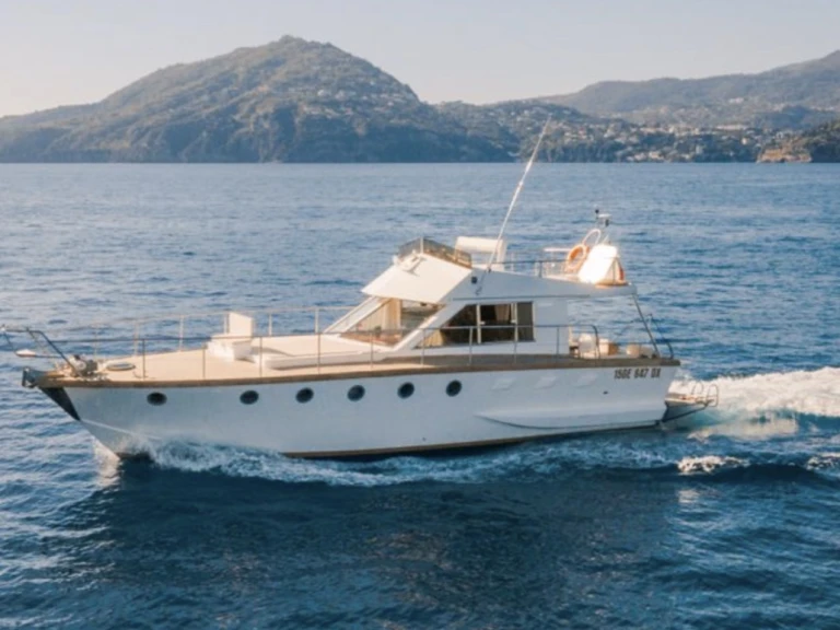 Noleggio Yacht di lusso a Procida – San Lorenzo San Lorenzo 42s