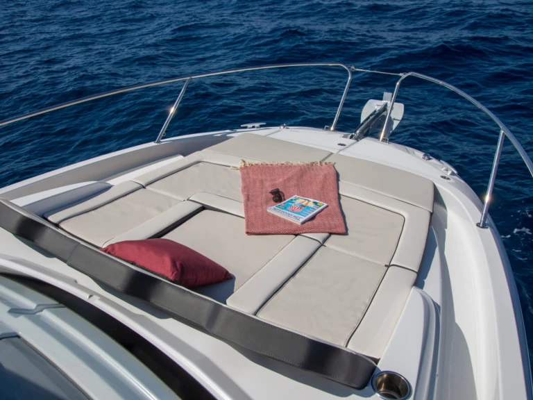 Noleggio Barca a motore a Cogolin – Jeanneau Cap Camarat 9.0 WA