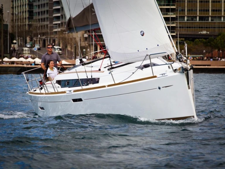 Noleggiare una Jeanneau Sun Odyssey 379 a Port-Haliguen