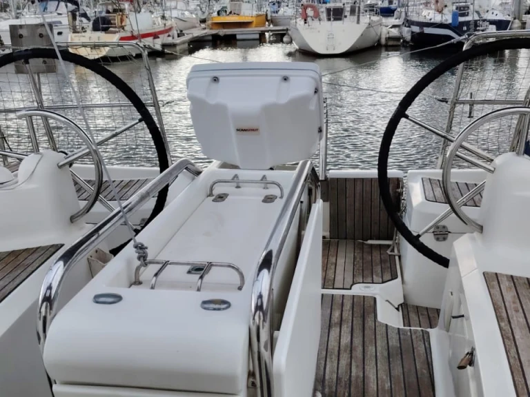 Noleggio Barca a vela con o senza skipper Jeanneau a Port-Haliguen