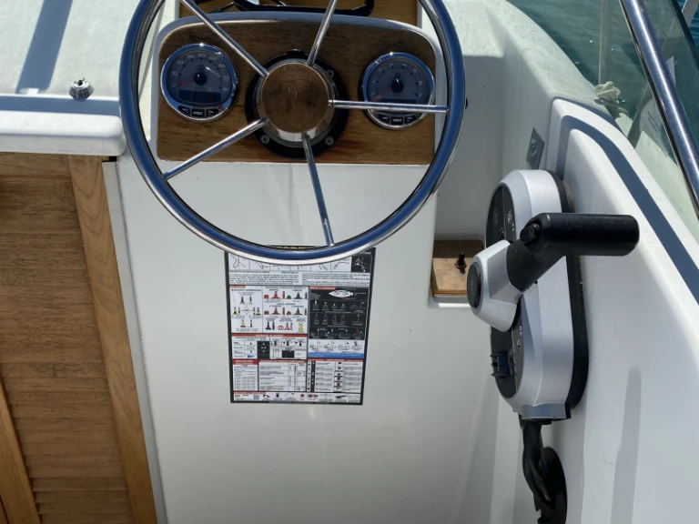 Noleggio barche Erquy economico Cap Camarat 615 WA