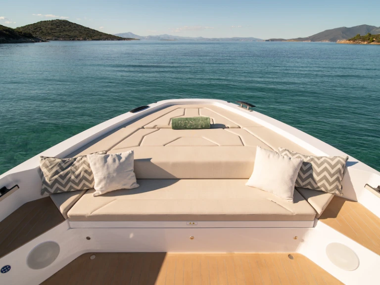 Technohull XPD 46 da affittare a  Olympic Marine