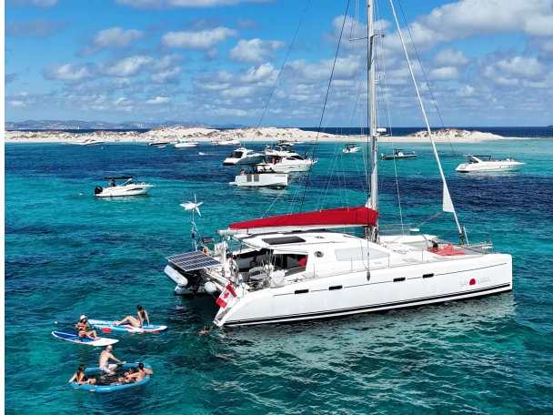 Noleggiare una Nautitech Nautitech 47 a Grand-Case