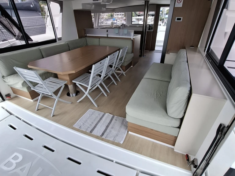 Noleggio Catamarano Bali con patente nautica