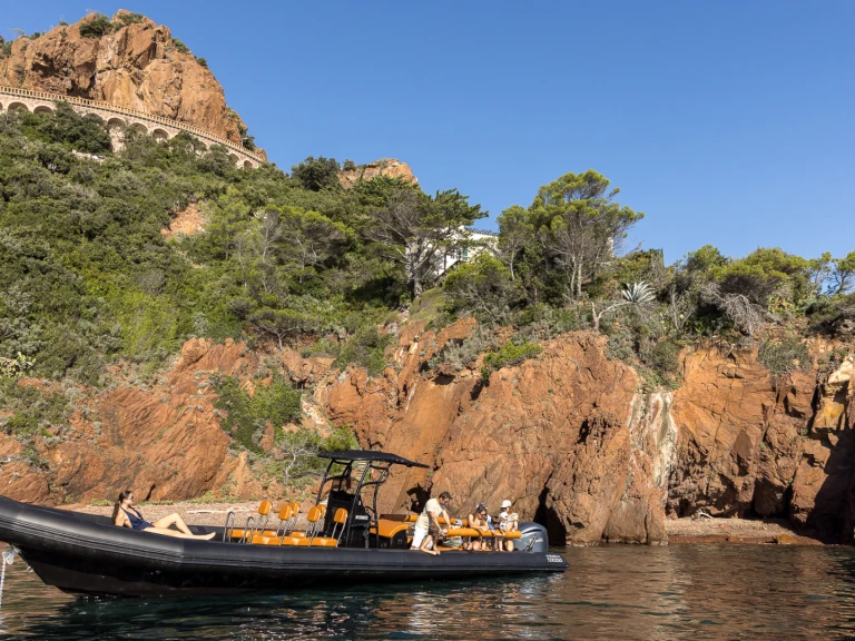 Noleggiare una Narwhal Fast 1100 a Mandelieu-la-Napoule