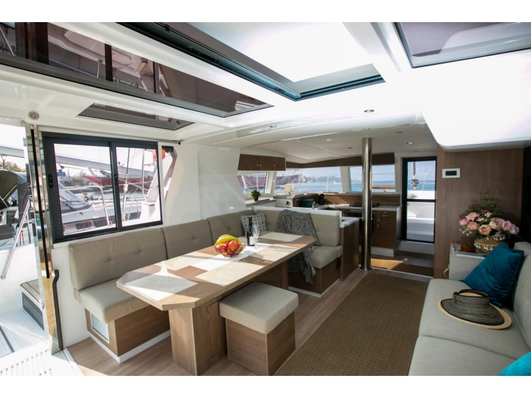 Noleggio Catamarano Bali con patente nautica